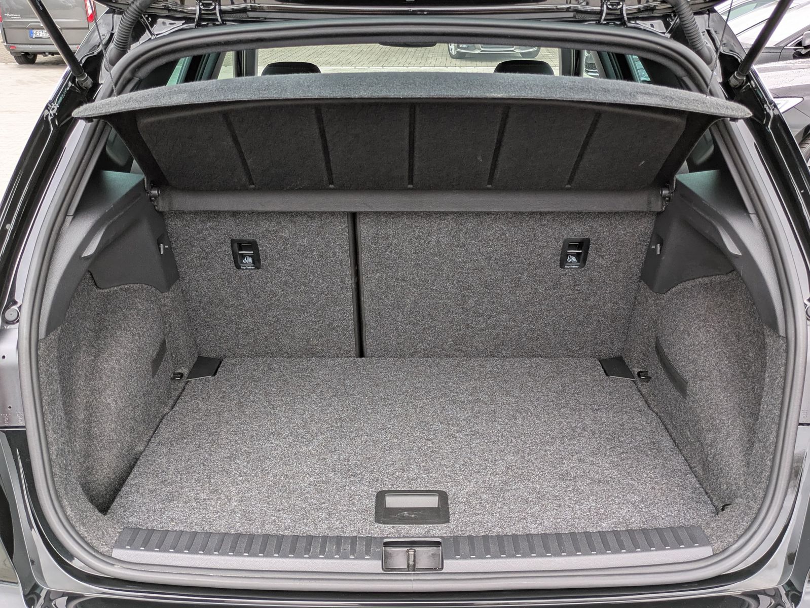 Fahrzeugabbildung SEAT Arona 1.5 TSI FR DSG AHK*ACC*LED*APP*DAB*KAMERA