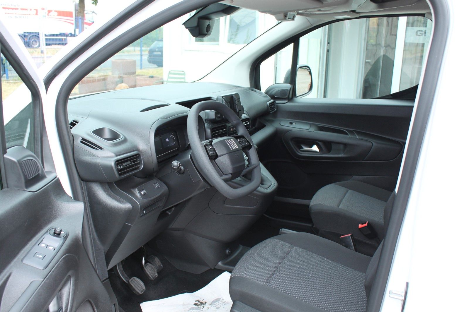 Fahrzeugabbildung Fiat Doblo Cargo Easy Pro L1 75