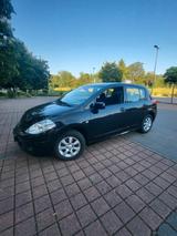 Nissan Tiida Benzin 1.6L 110PS. - Nissan Tiida: Limousine