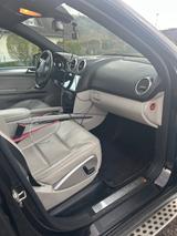 Mercedes-Benz ML 300 CDI 4MATIC BlueEFFICIENCY - - gebrauchte Mercedes-Benz ML 300 aus dem Jahr 2010