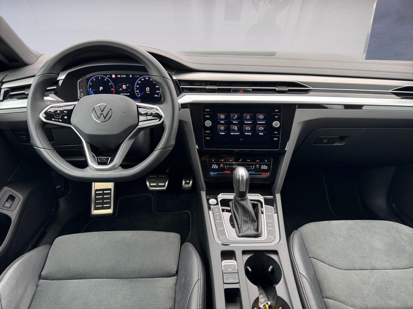 Fahrzeugabbildung Volkswagen Arteon Shooting Brake R-Line 2.0 TSI