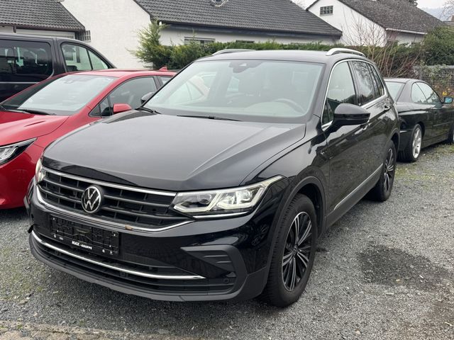 Volkswagen Tiguan Move/Leichter Brandschaden