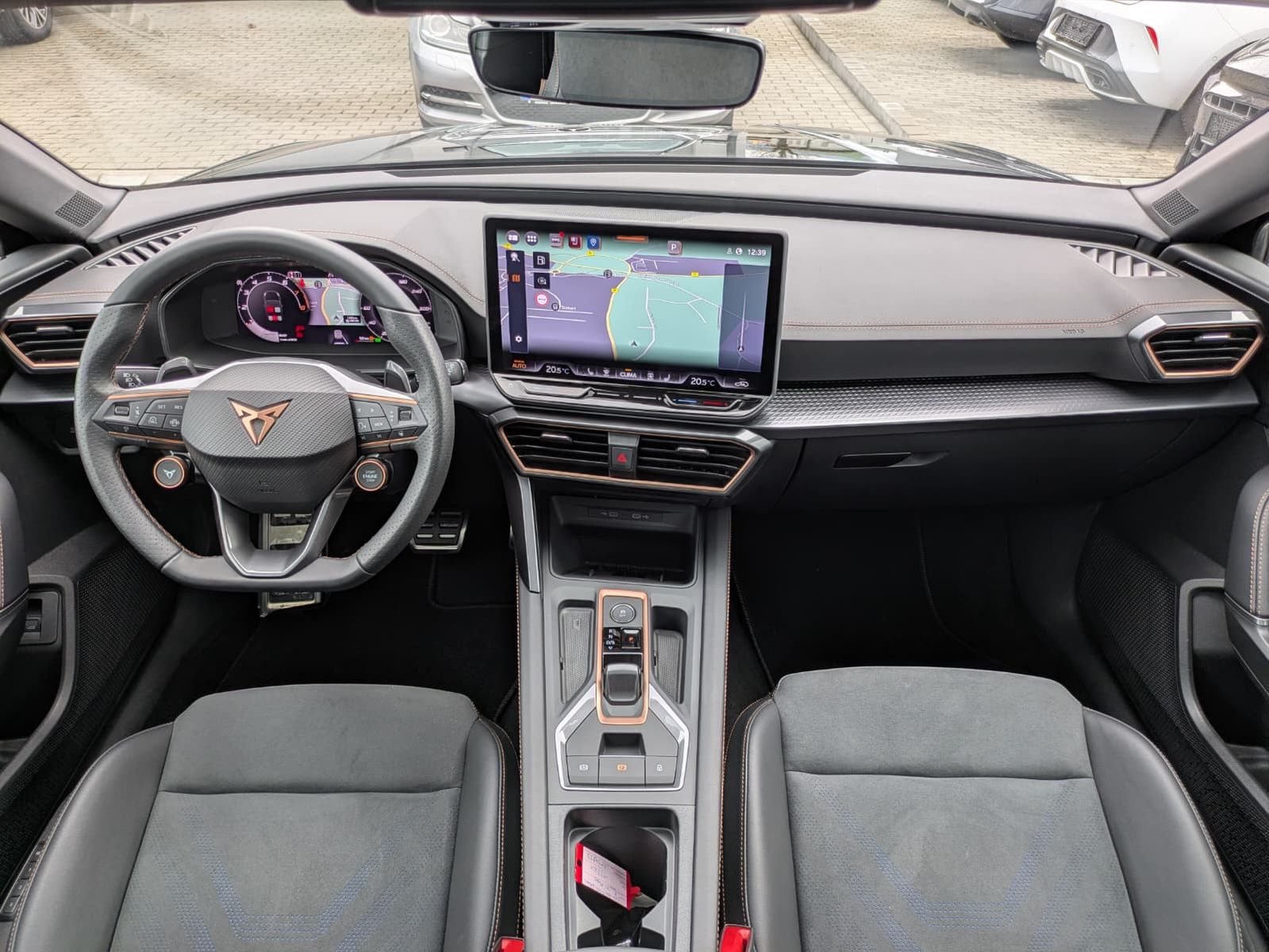 Fahrzeugabbildung CUPRA Leon 1.5 eTSI *PANO*ALCAN.*Drive2*ACC