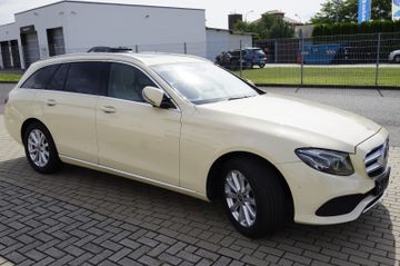 Mercedes E 220 - 3