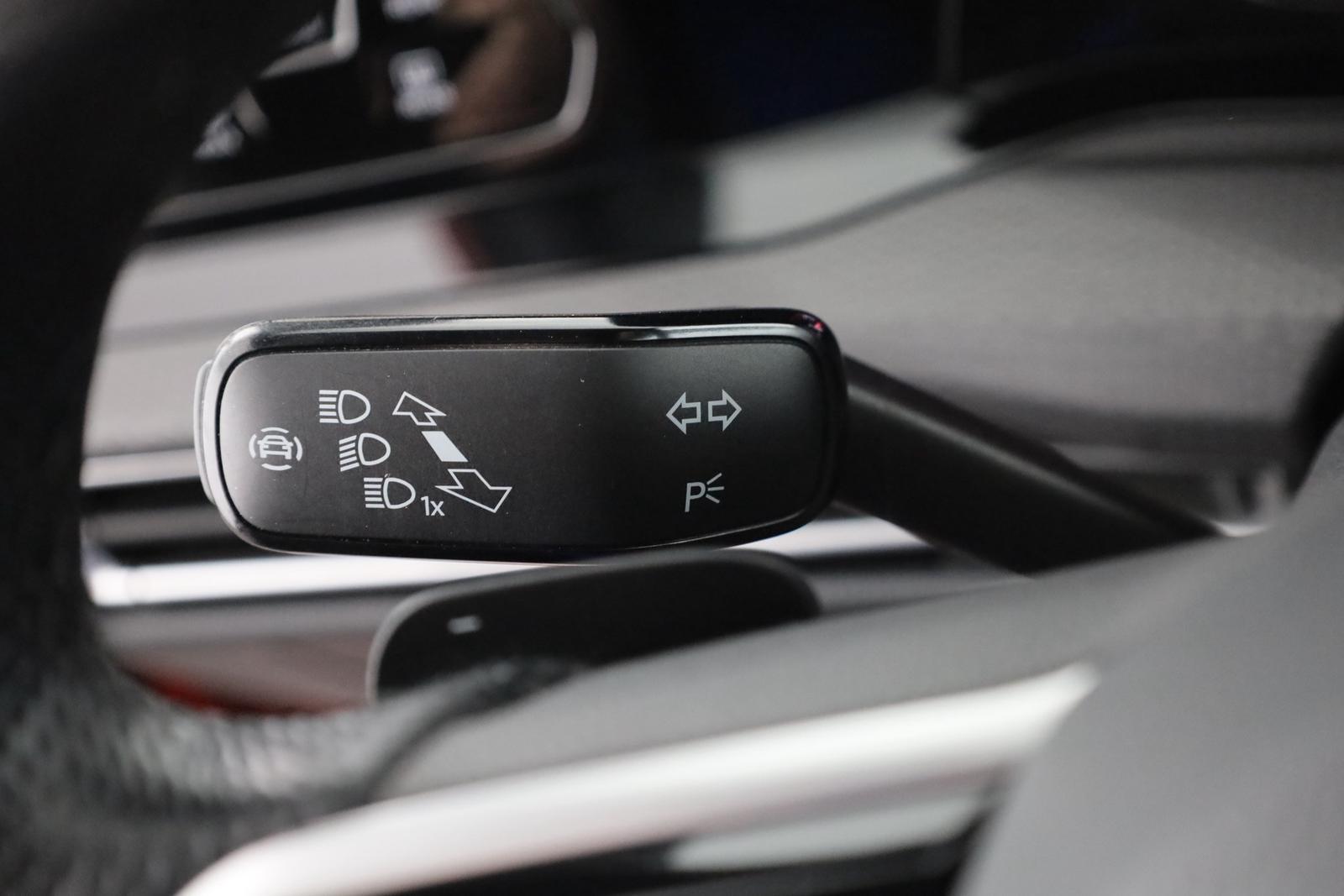 Volkswagen Golf VIII 2.0 TSI DSG GTI LED Navi Sitzheizung, миниатюра 18