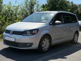 Volkswagen Touran Comfortline/ Steuerkette NEU / Scheckheft - Kleinbus bis 5.000 Euro