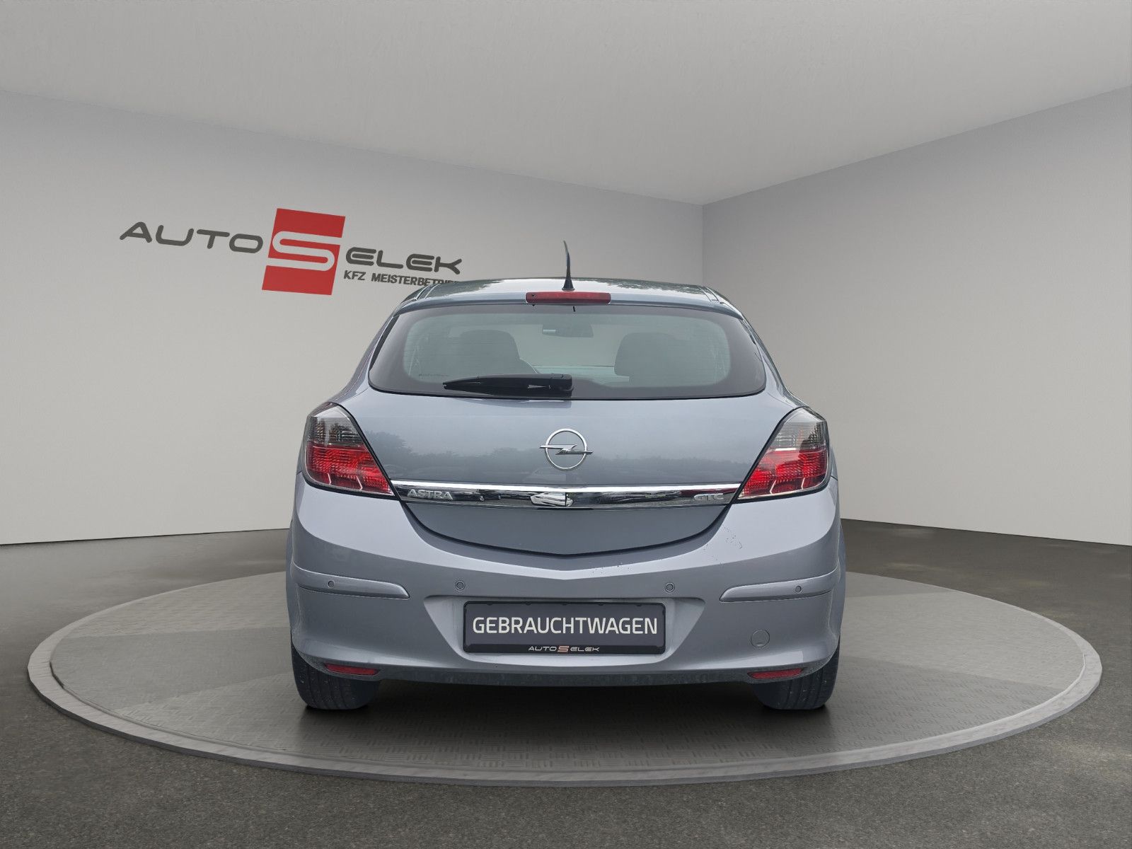 Fahrzeugabbildung Opel Astra H GTC Innovation TEMPOMAT KLIMA PDC