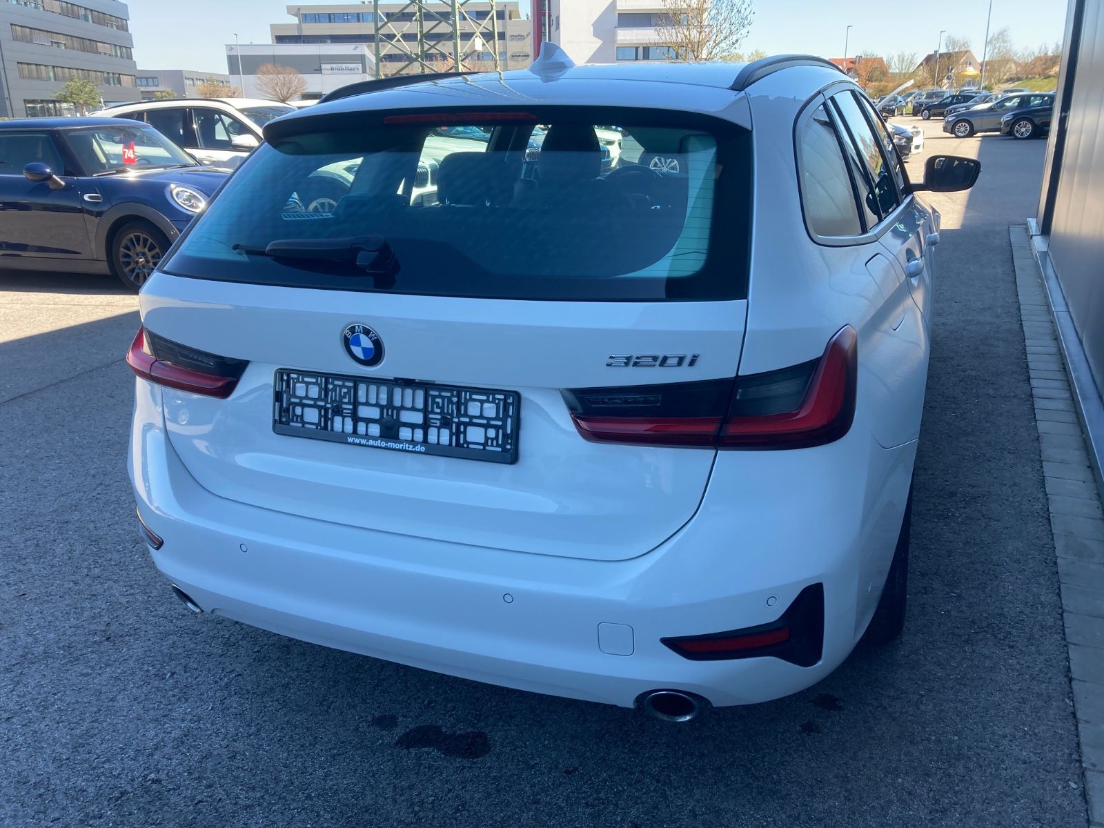 BMW 320iAT *WLAN*LED*DAB*Sportsitze*Teilleder*Kamera foto 9