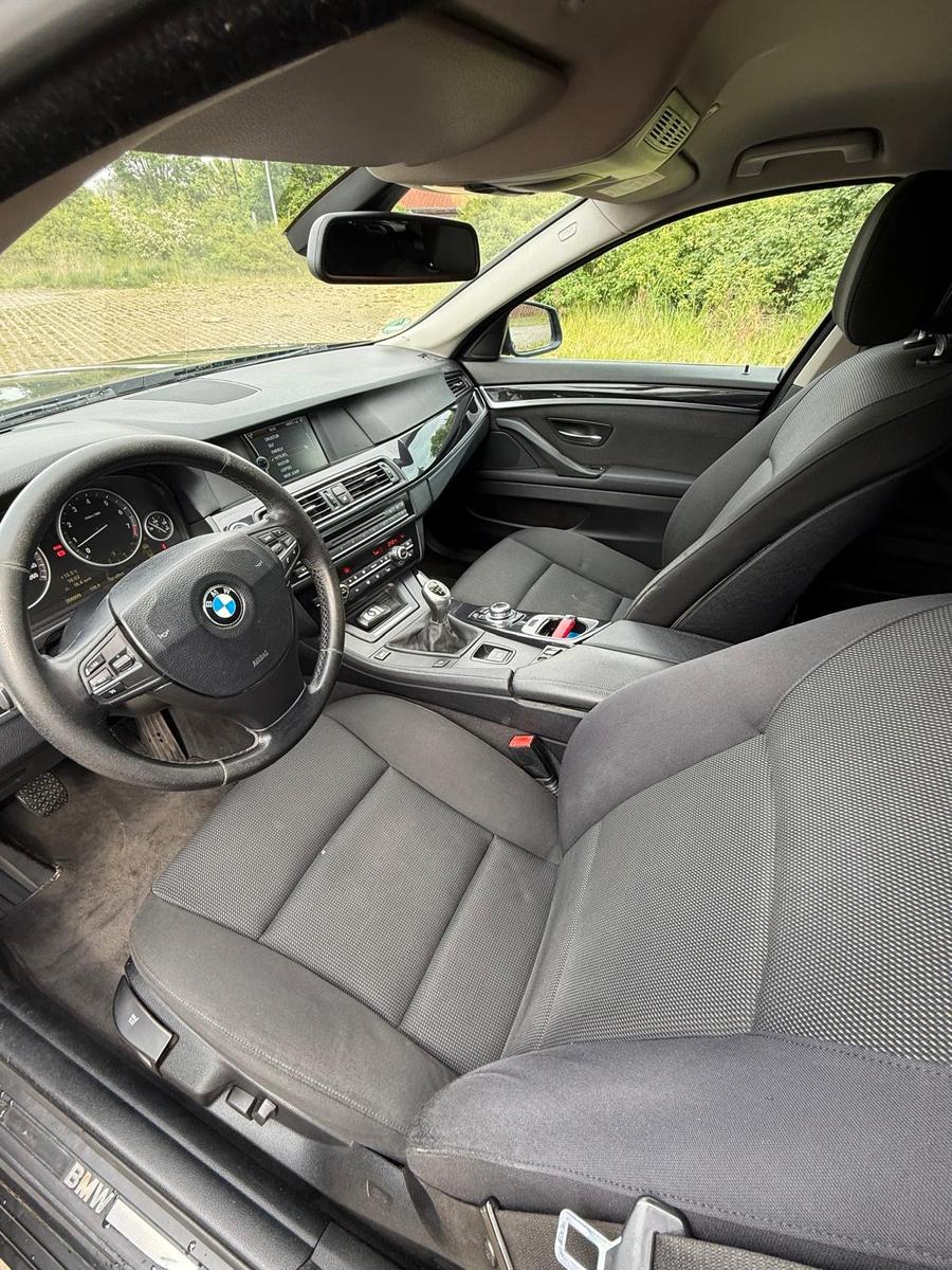 BMW 530 2011 — photo 9