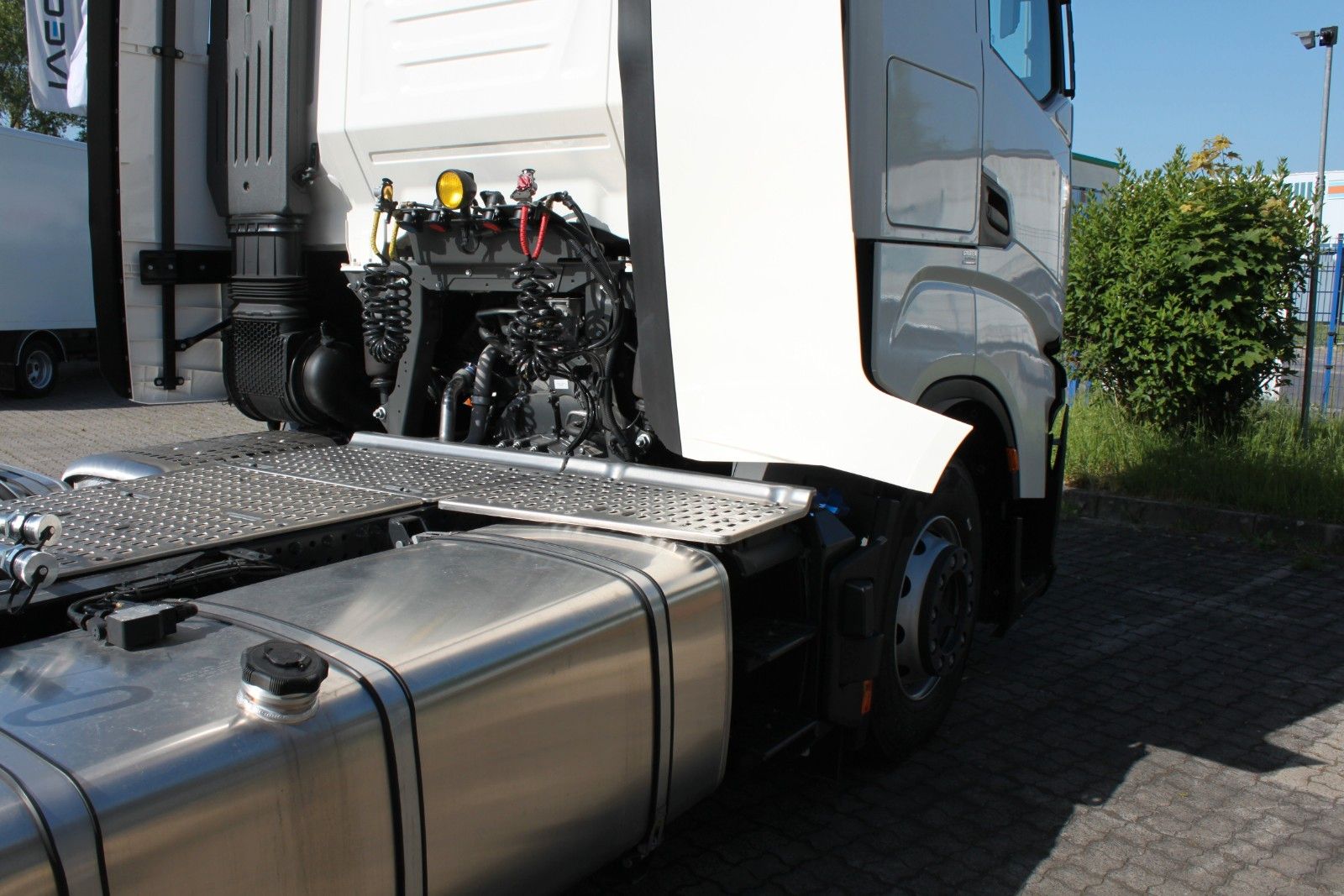 Fahrzeugabbildung Iveco S-Way AS440S46T/FP mit Kipphydraulik