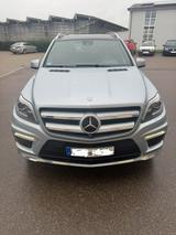 Mercedes-Benz GL 500 4MATIC - fast Vollausstattung - silberne Mercedes-Benz GL-Klasse