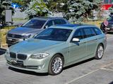 BMW F11 535D Individual amazonite silver - BMW 535 aus 2012: 535i