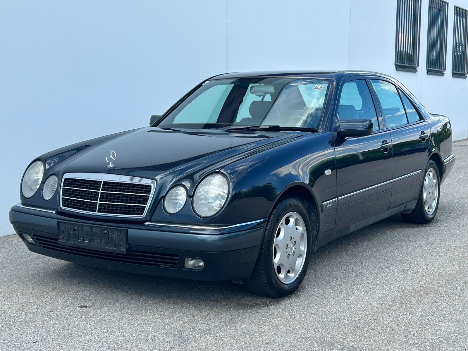 Mercedes Mercedes-Benz E 320 ELEGANCE AUT. **NUR 135.000 KM