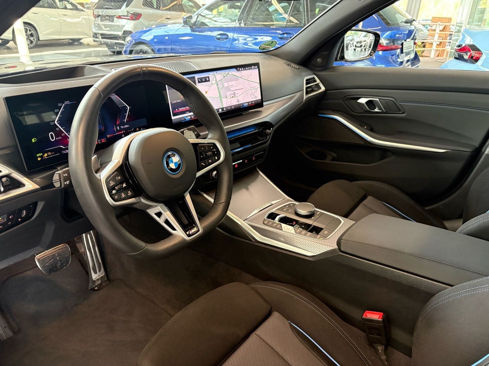 BMW 330 - Bild 6