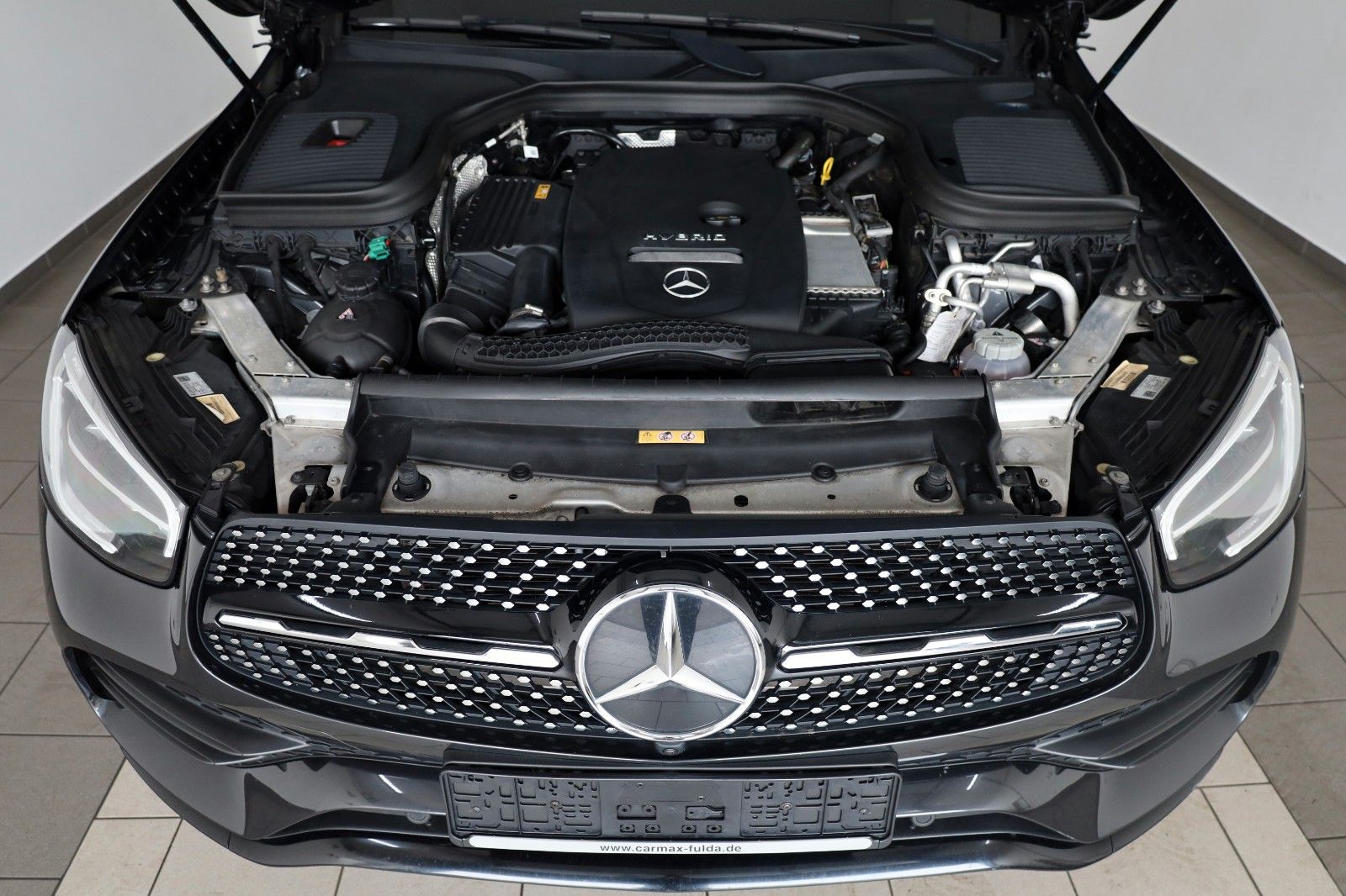 Fahrzeugabbildung Mercedes-Benz GLC 300e 4M Coupe AMG Leder,Navi,LED,360°-Kamera