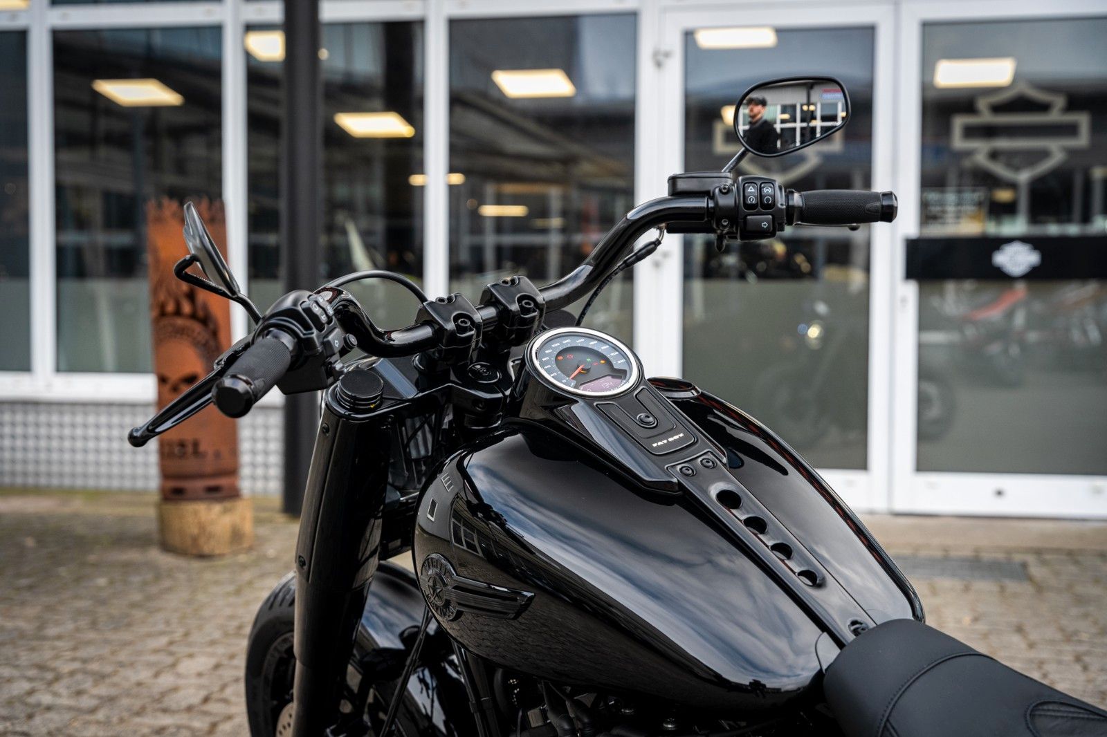 Fahrzeugabbildung Harley-Davidson ALL DARK FAT BOY FLFBS 114 ci - JEKILL&HYDE