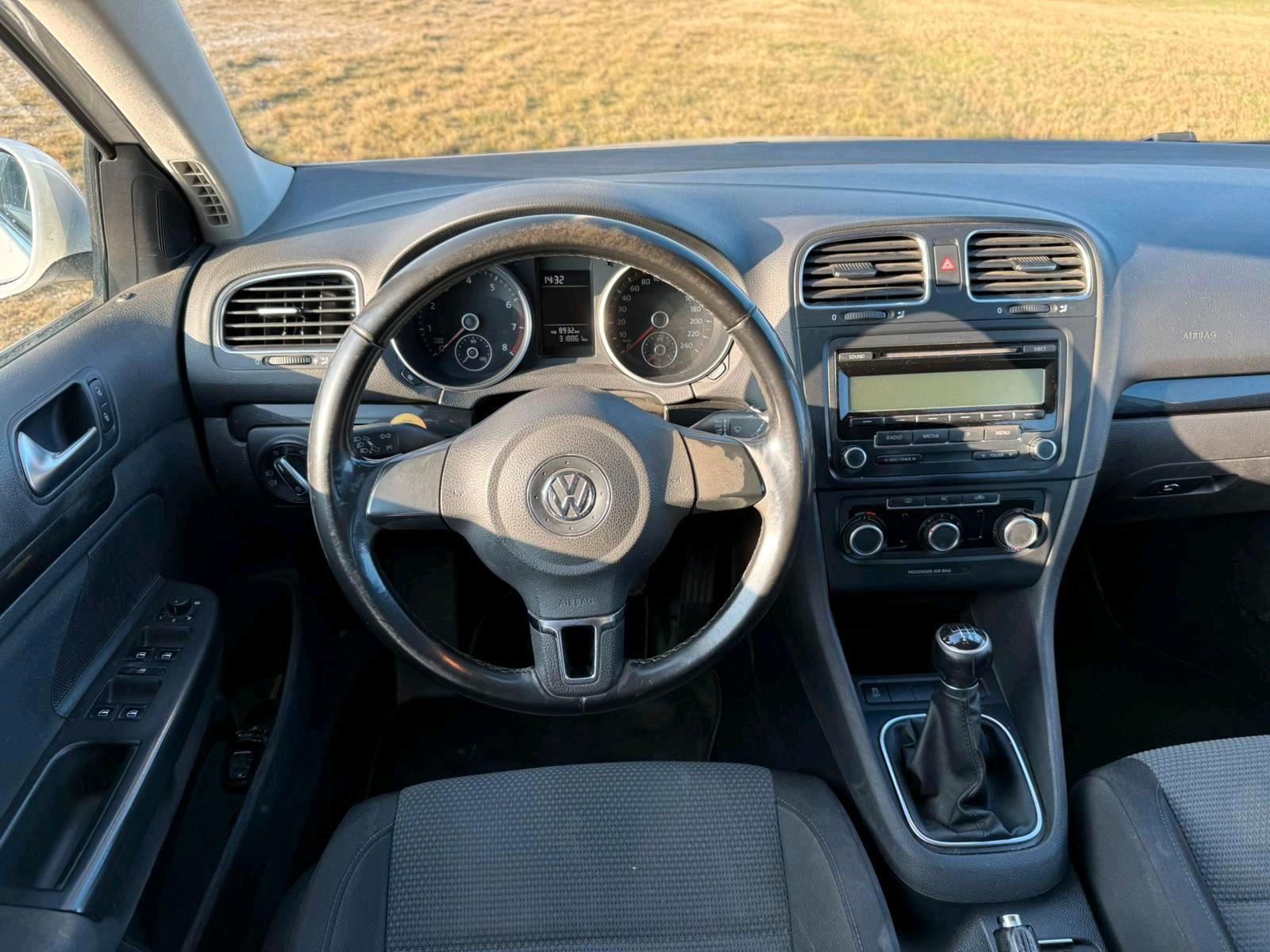Volkswagen Golf 2012 — photo 10