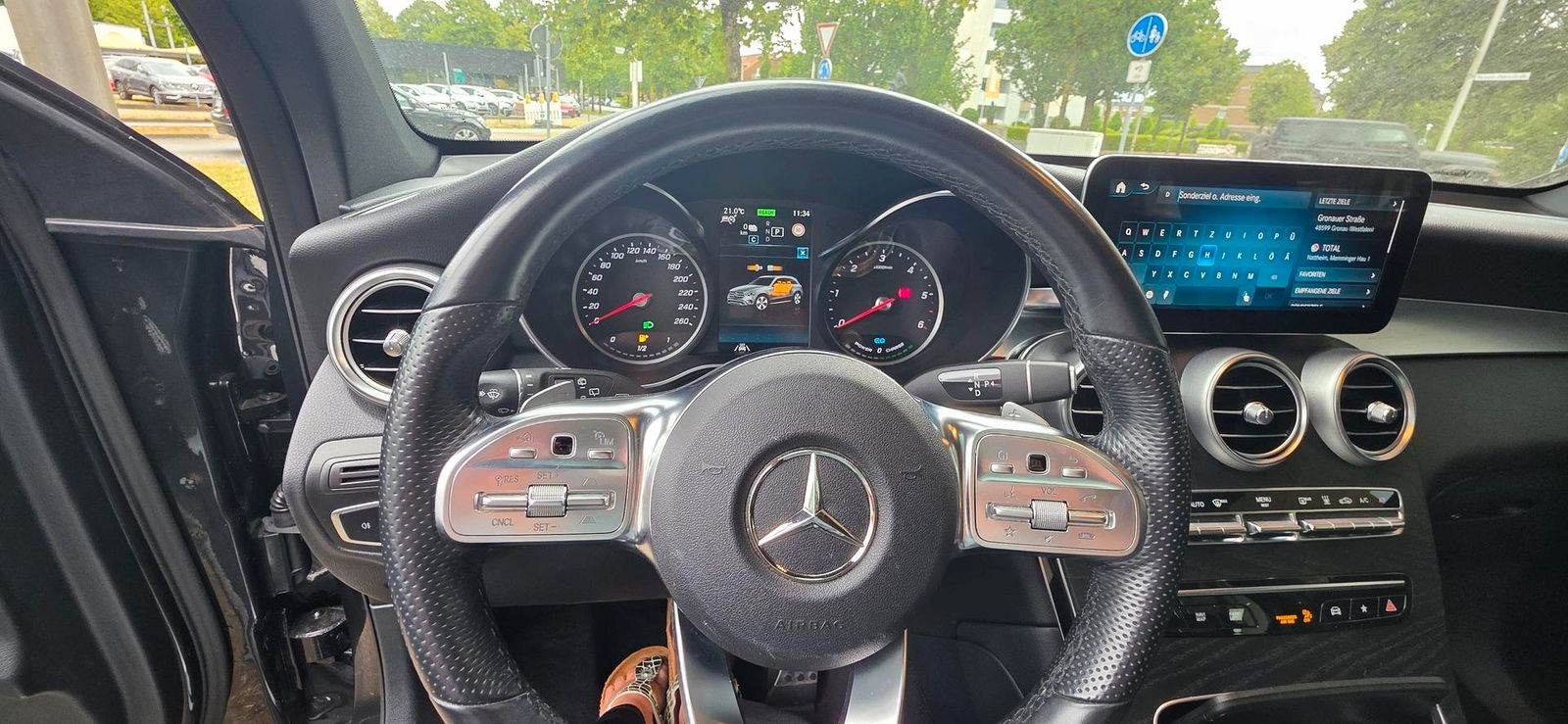 Mercedes-Benz GLC 300 de 4Matic 9G-TRONIC AMG Line AHK Pano Na foto 14