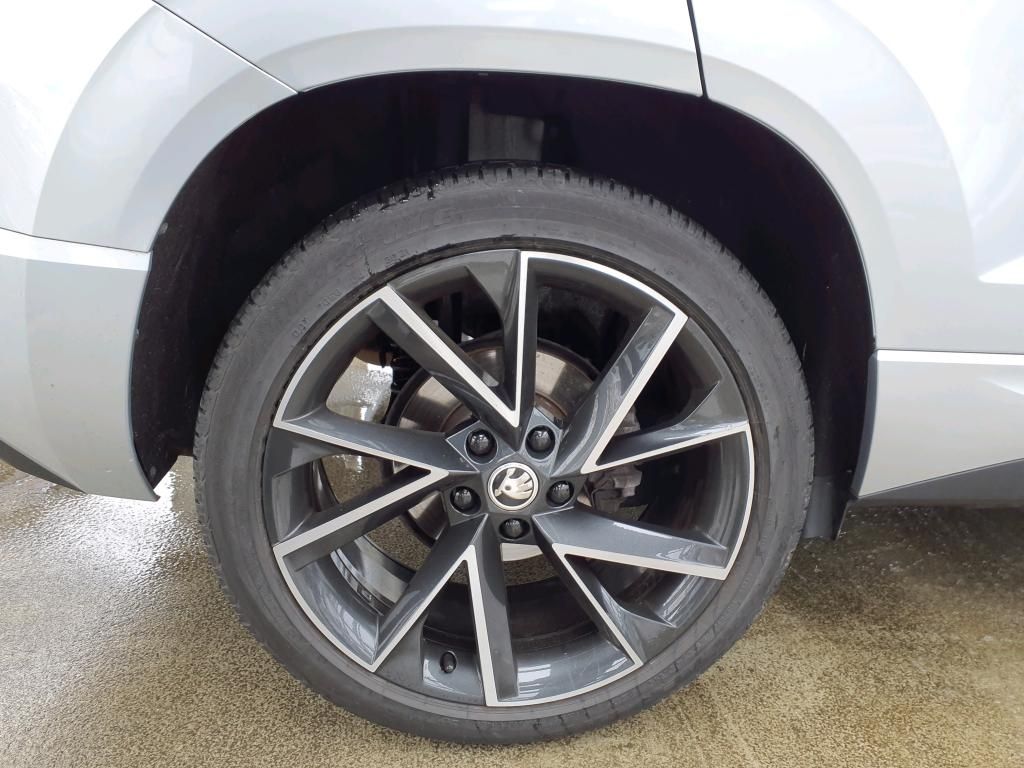 Karoq 2.0 TSI Sportline, AHK, Amundsen, ACC, Rea