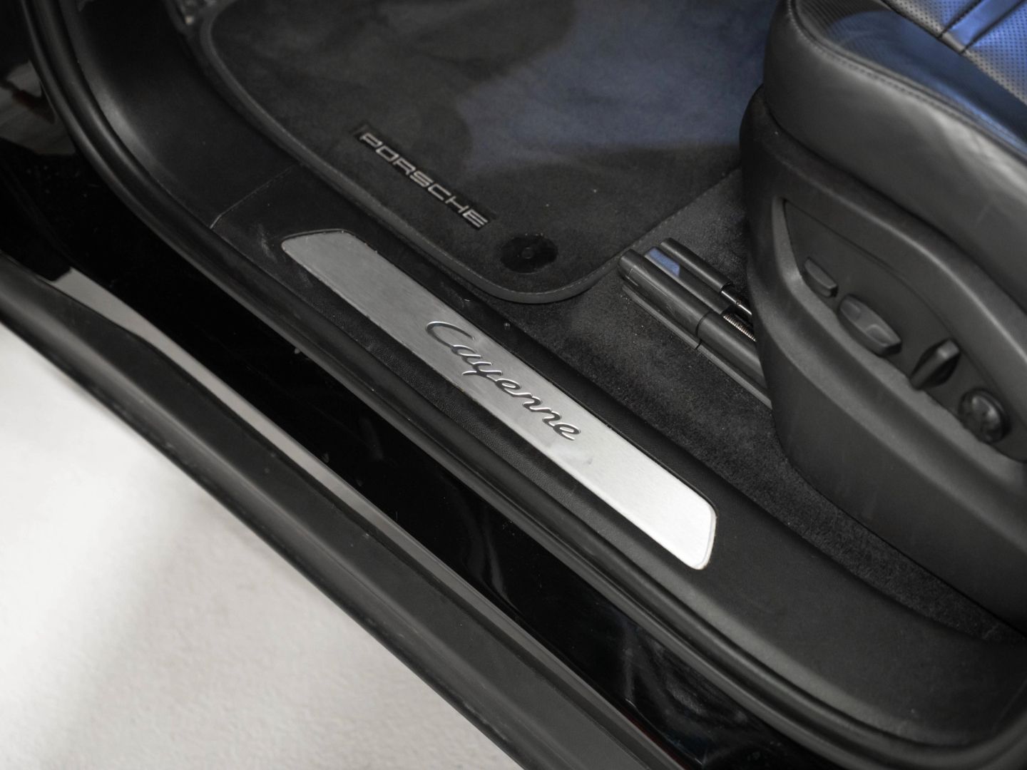 Porsche Cayenne E-Hybrid Surround View BOSE PASM foto 23