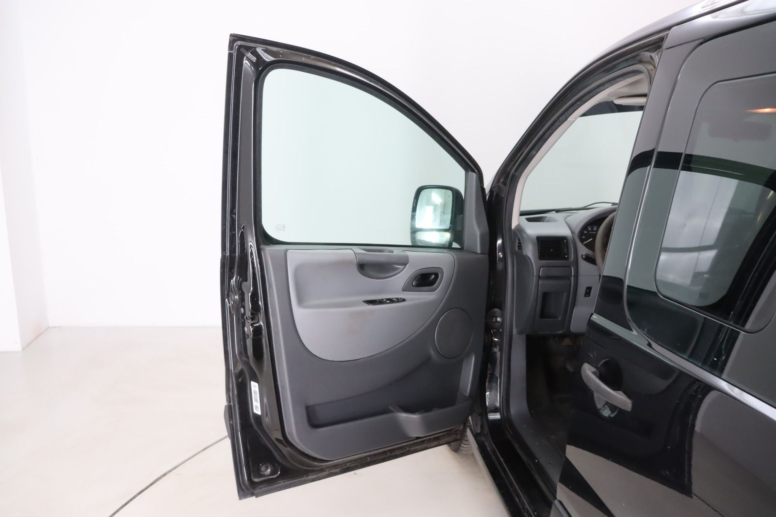Fahrzeugabbildung Peugeot Expert Tepee 1.6HDI COOL 8 Sitzer