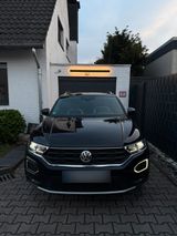 Volkswagen VW T-Roc 1.5 TSI Sport | LED | PDC | Navi | ACC  - VW T-Roc Gebrauchtwagen in Duisburg