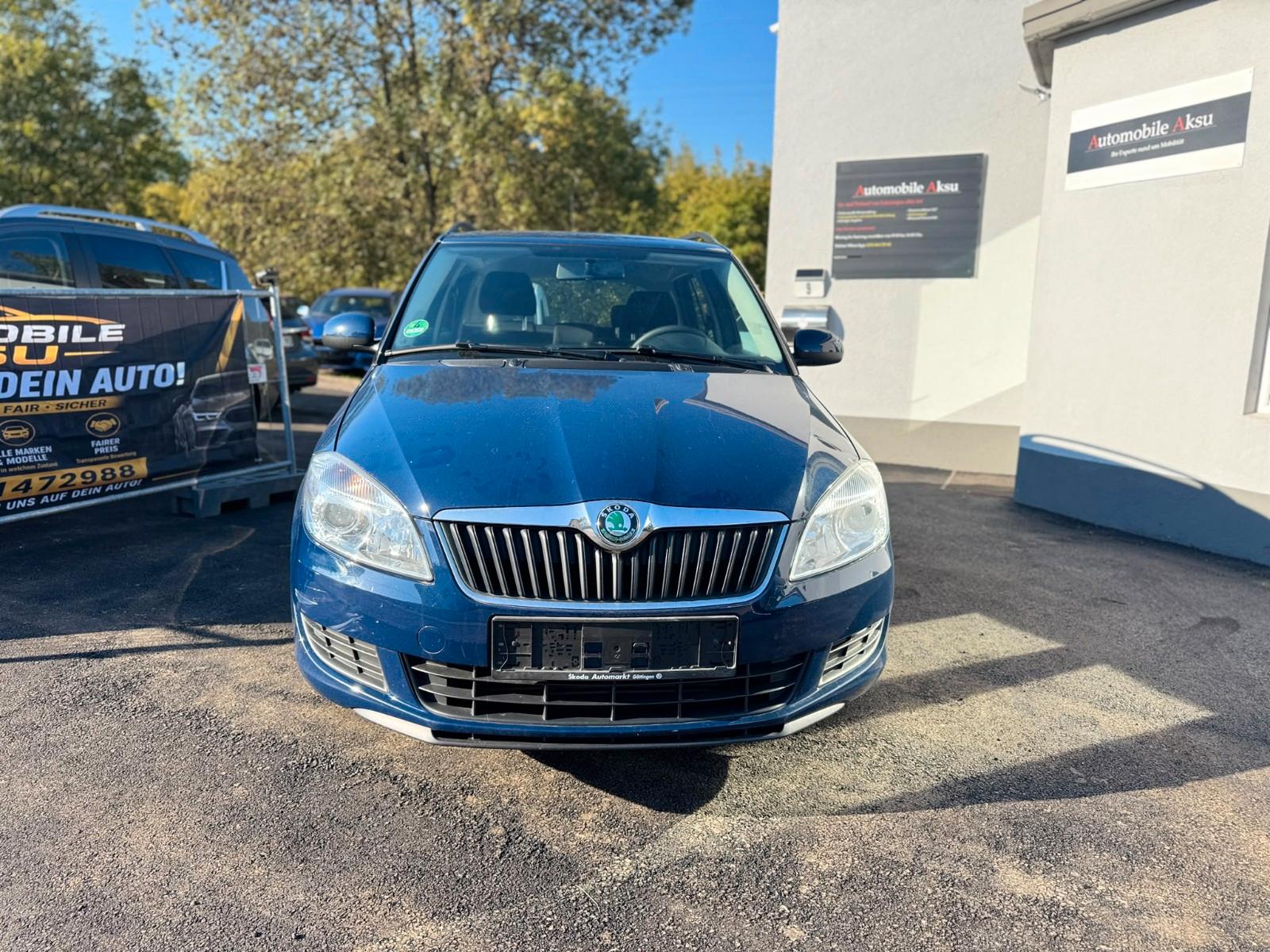 Skoda Fabia 2011 — rear view