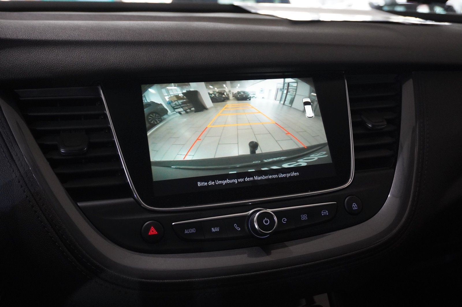 Fahrzeugabbildung Opel Grandland (X) 1.6 HYBRID ELEGAN. NAVI/KAMERA/AHK