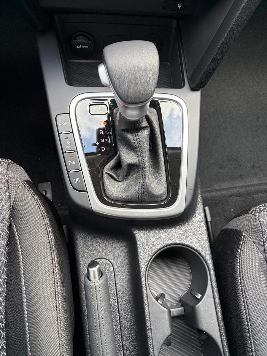 Kia CEED SW 1.5T DCT7 KEYLESS LED PDC V+H 17´´ALU