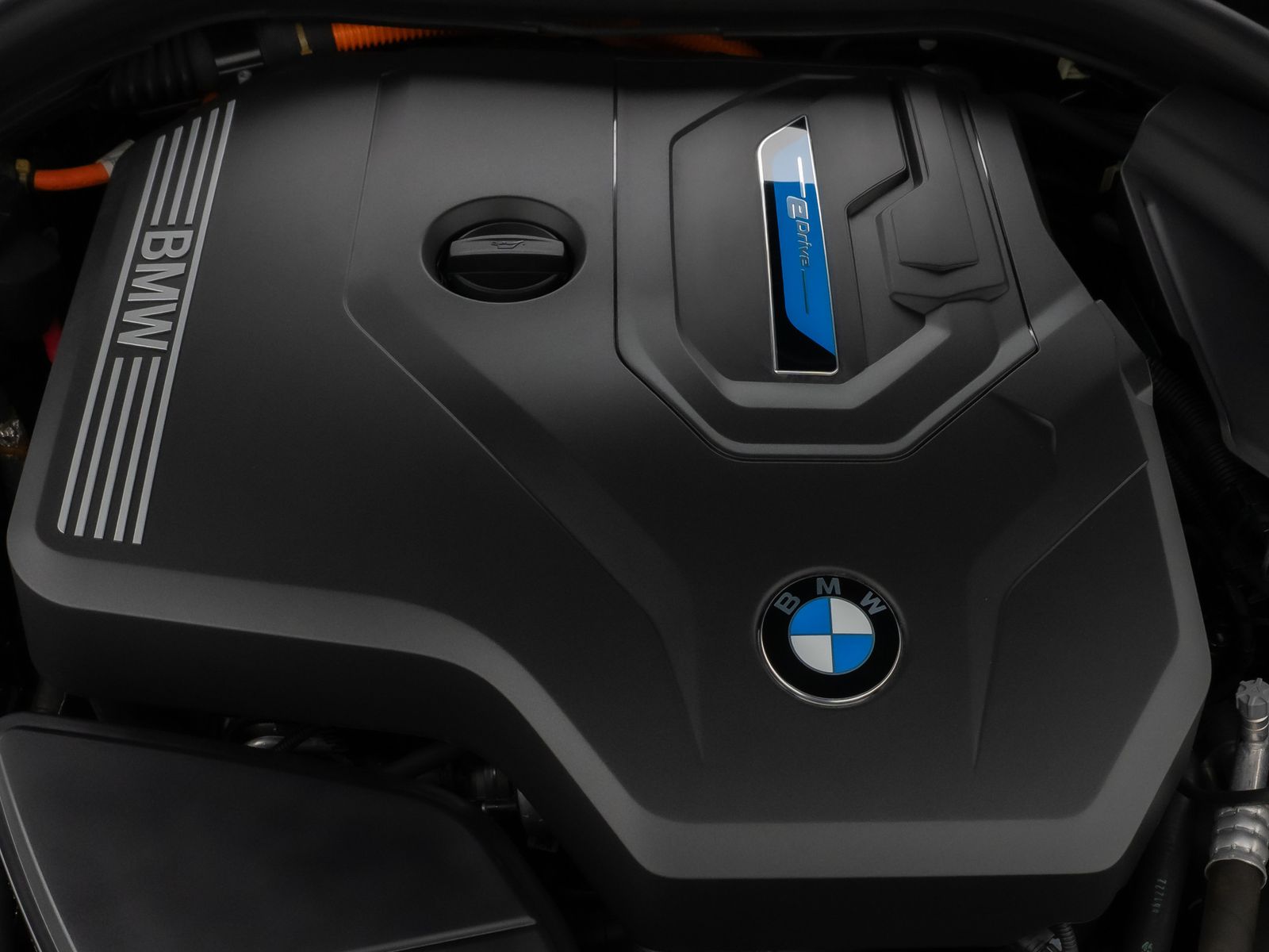 Fahrzeugabbildung BMW 530e M Sport Kamera Laser HUD DAB H/K Alarm 19"