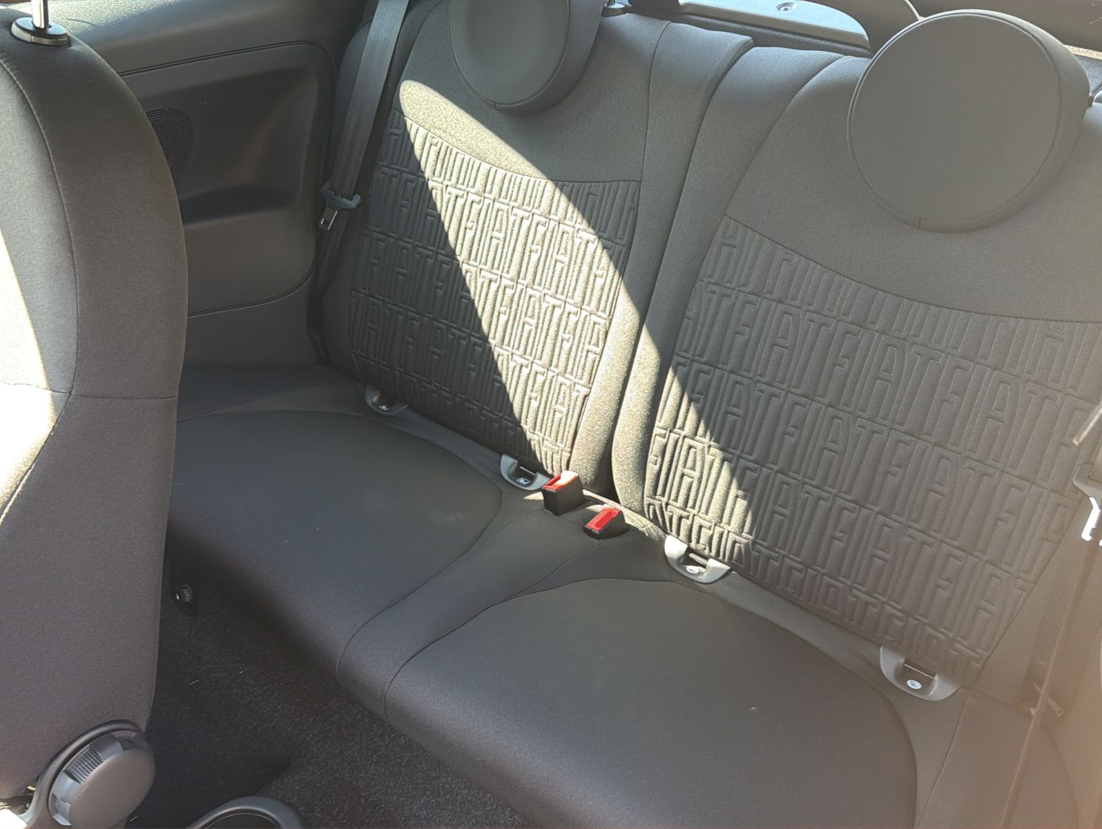 Fahrzeugabbildung Fiat 500C 1.0 Hybrid Cabrio nur 20 KM