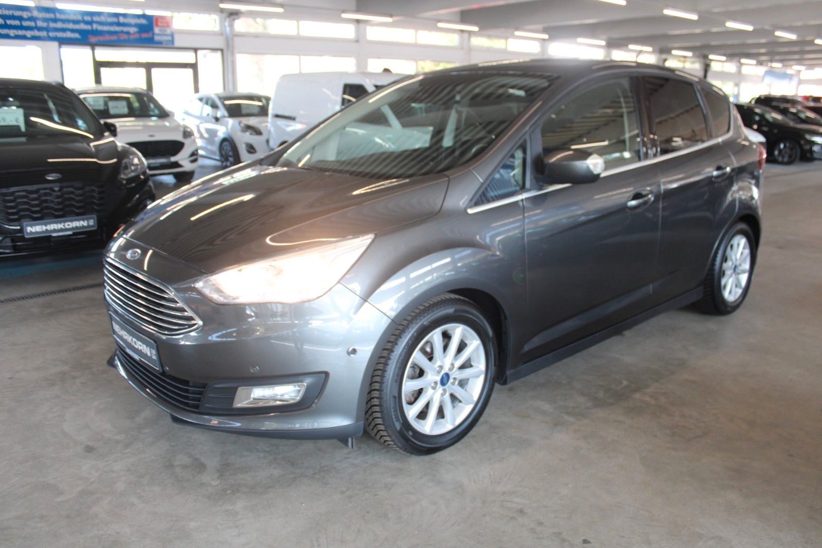 Fahrzeugabbildung Ford C-Max 1,5 Titanium Automatik NAVI AHK WinterPak