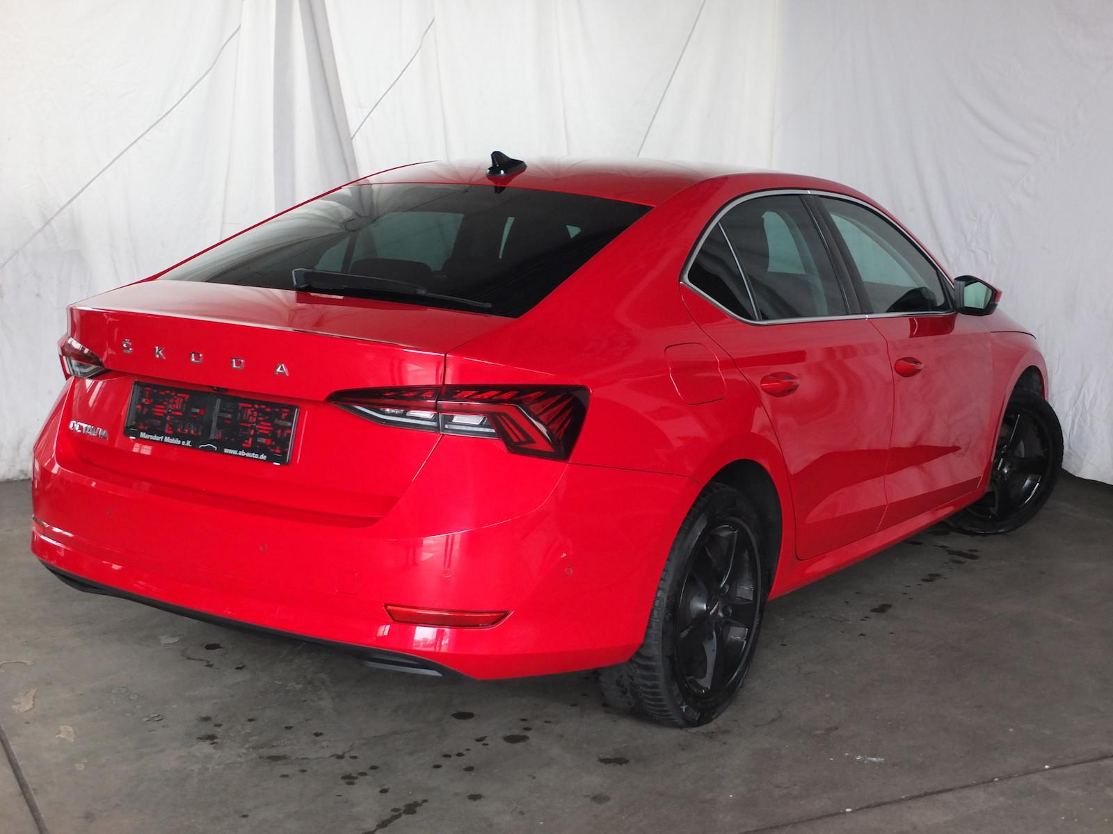 Skoda Octavia 2.0TDi STYLE NAVI BLUETOOTH PARKPILOT, миниатюра 2
