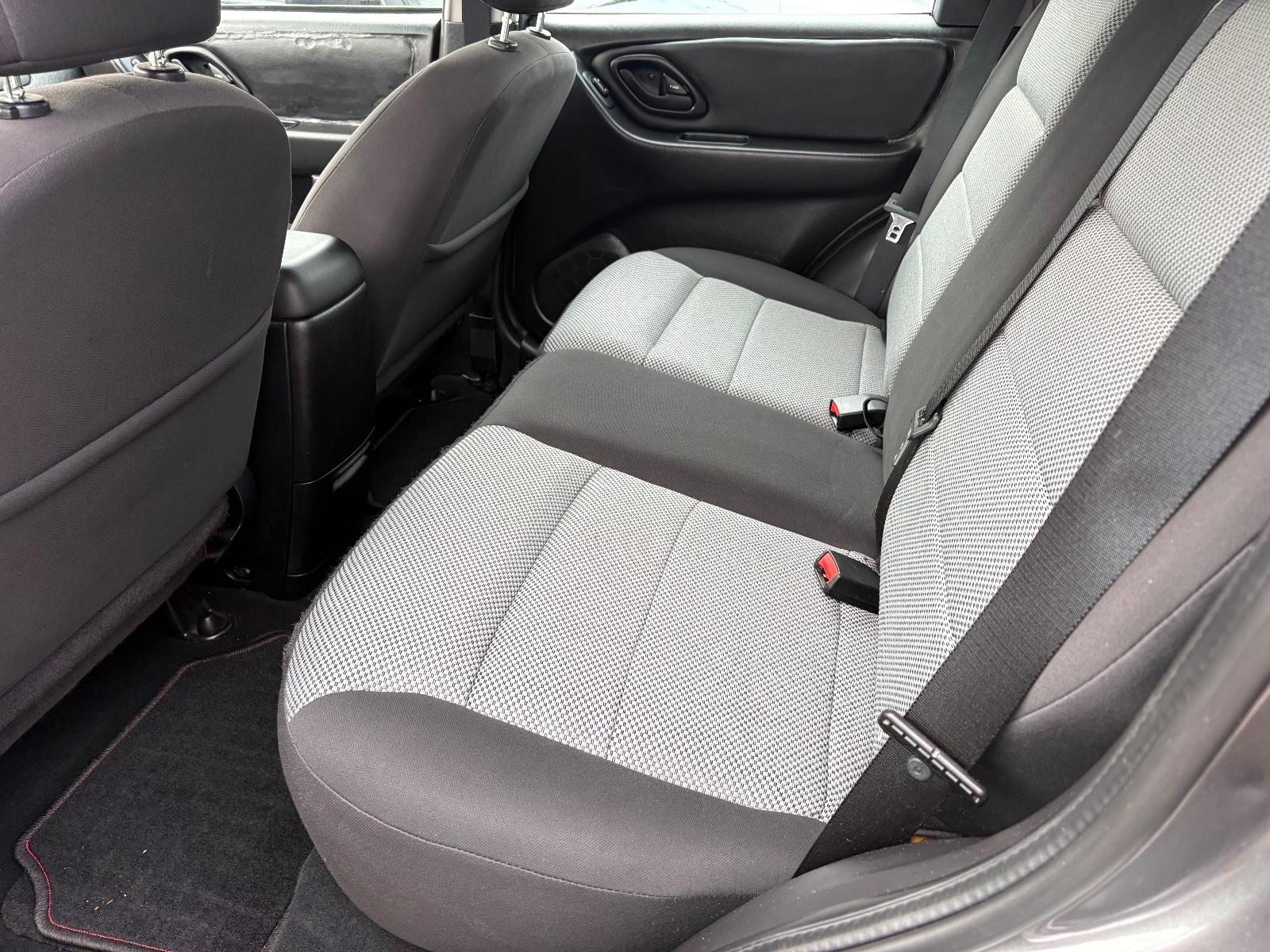 Ford Maverick 2004 — photo 15