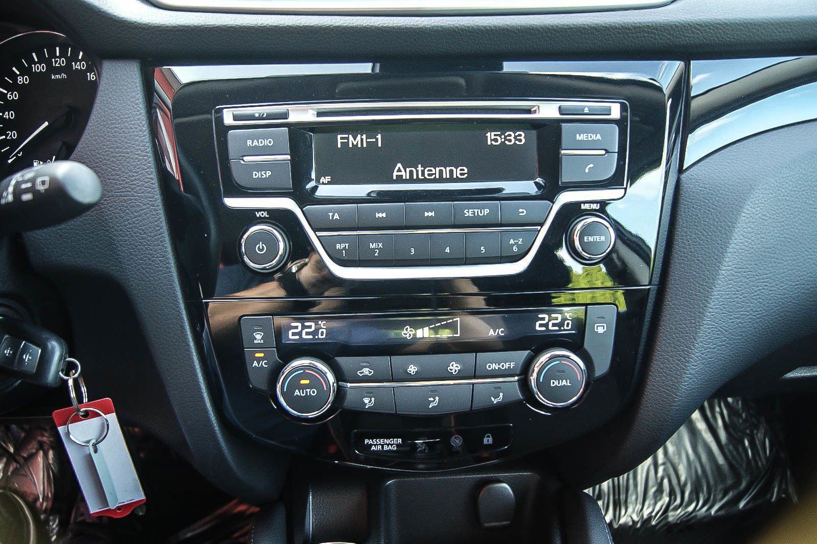 Fahrzeugabbildung Nissan Qashqai 1.2 Acenta 4x2 1 HAND AHK SIZHG 22.324KM