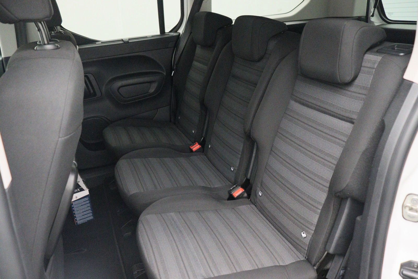 Fahrzeugabbildung Opel Combo Life 1.5 Edition StandHzg NAVI AHK