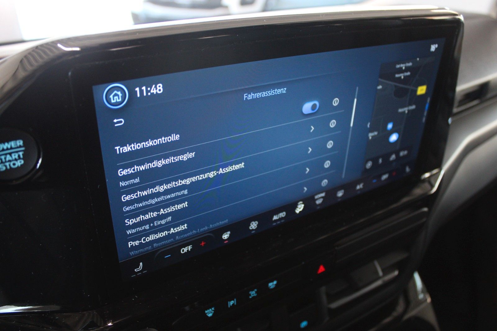 Fahrzeugabbildung Ford Tourneo Custom L2 8-Sitzer Titanium AHK LED ACC
