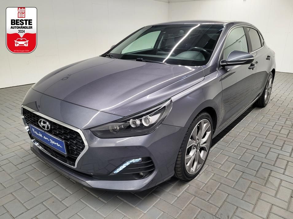 HYUNDAI i30