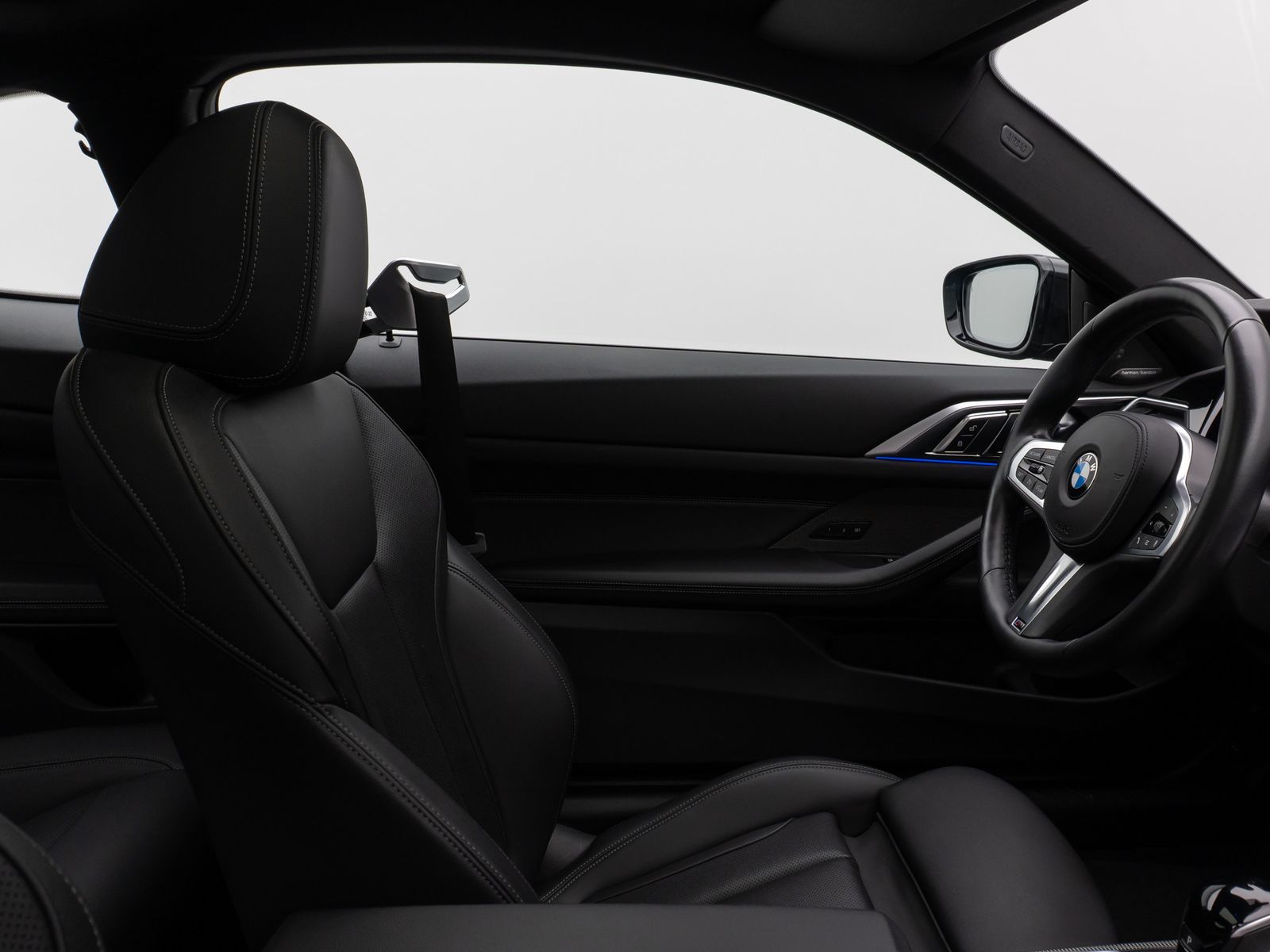 Fahrzeugabbildung BMW 420i Coupé M Sport Glasdach Kamera DAB H/K Komfo