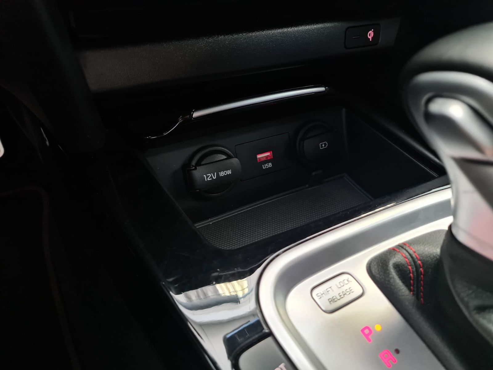 Fahrzeugabbildung Kia pro cee'd / ProCeed / 1. Hand / KAMERA / LED