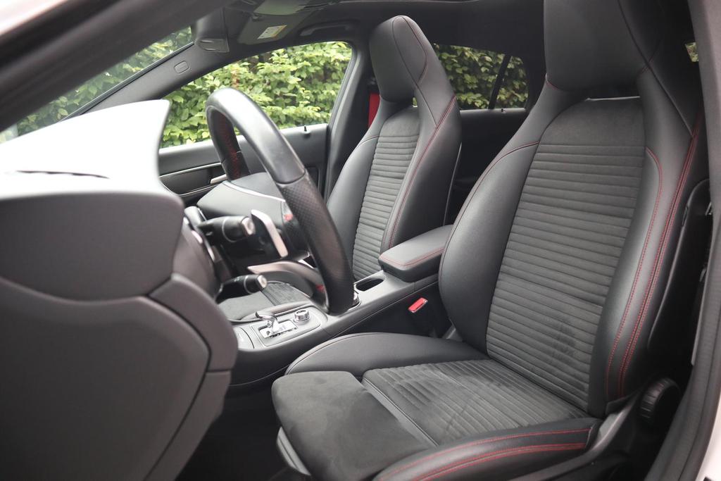 Mercedes-Benz CLA 45 AMG Shooting Brake