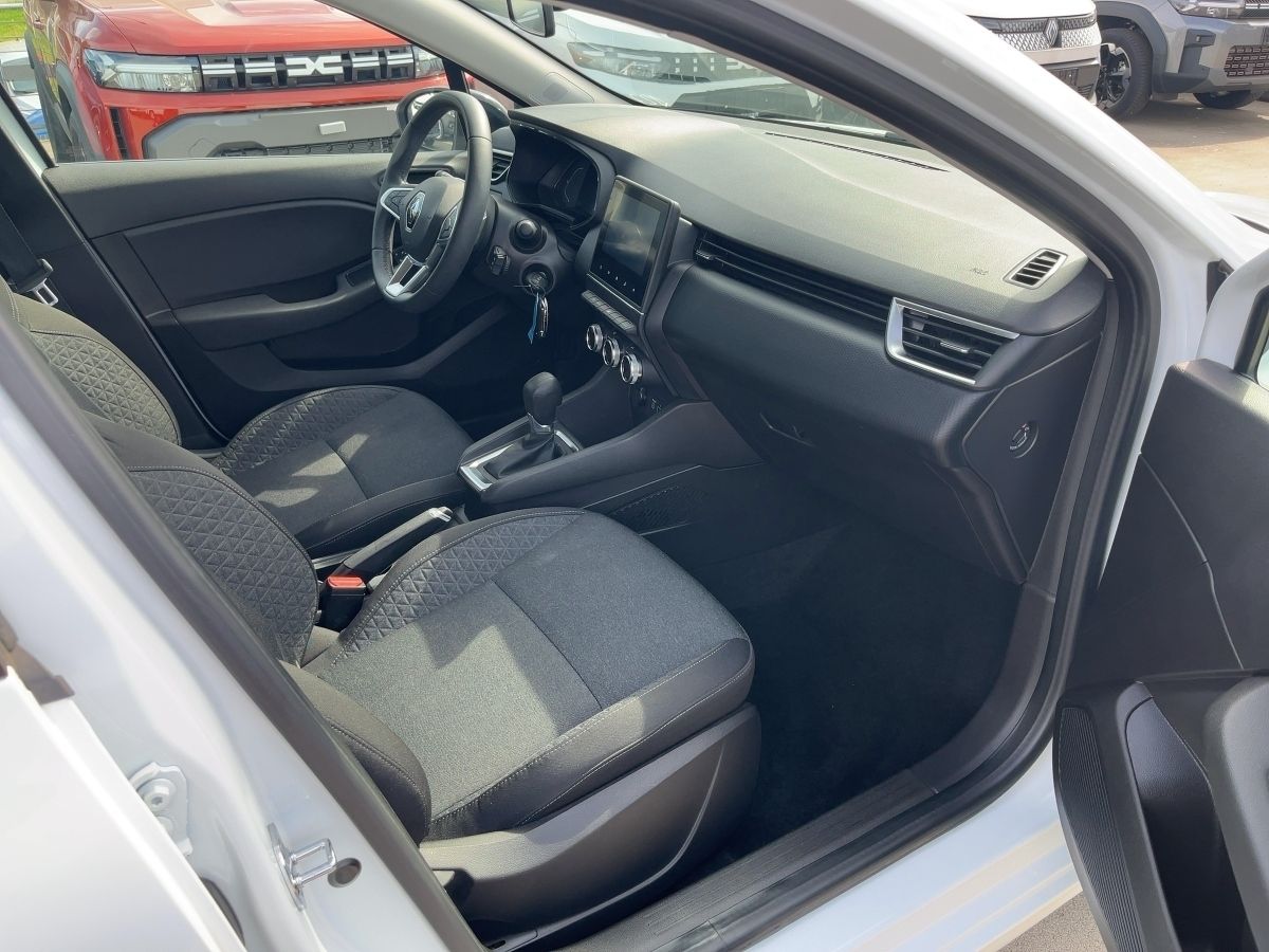 Fahrzeugabbildung Renault Clio EQUILIBRE E-TECH 145 EPH