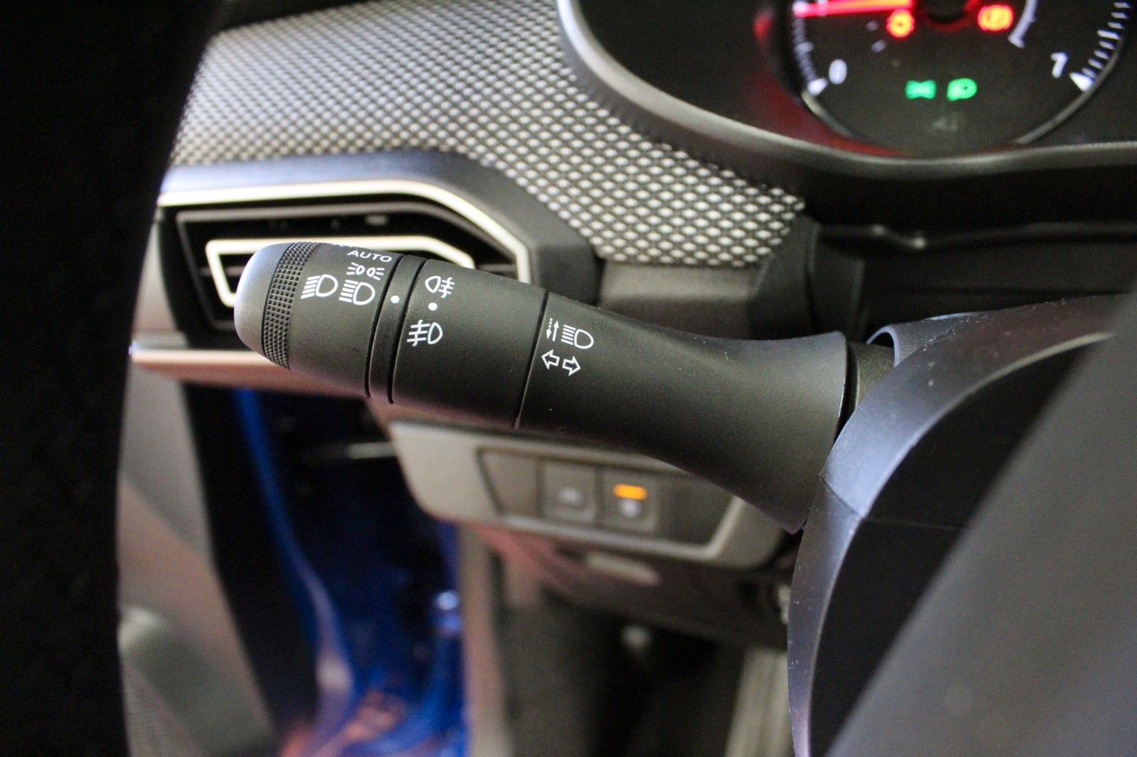 Fahrzeugabbildung Dacia Sandero TCe 90 auto Journey *Komfort-Paket*Sitzh