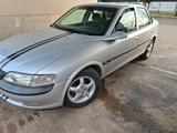 Opel Vectra 1.8 16V CD CD - Opel Vectra CD mit Benzin-Antrieb