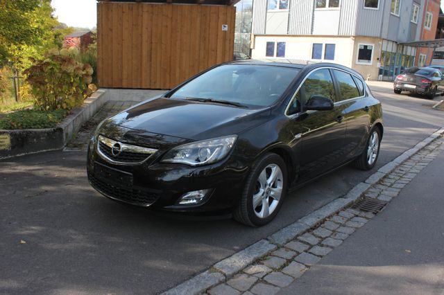 Opel Astra J Lim. 5-trg. Sport