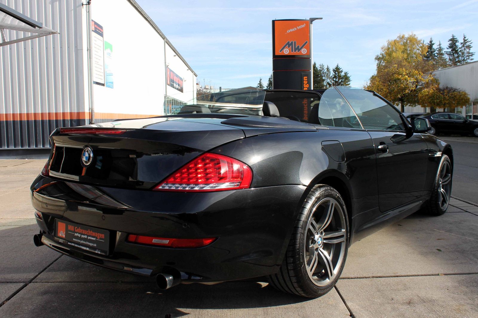 Fahrzeugabbildung BMW 630i Cabrio Aut Sport XENON PDC HUD KLIMA BT SHZ