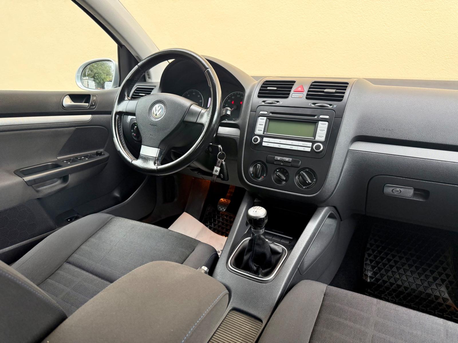 Volkswagen Golf V Lim. Tour 1.4 Zahnriemen TÜV SHZ PDC Alu