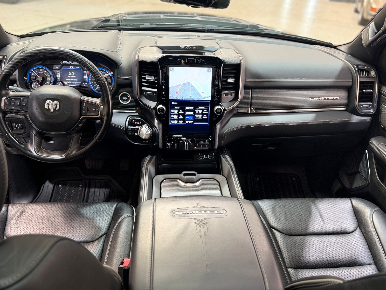 Fahrzeugabbildung Dodge RAM 1500 LIMITED NIGHT CREW CAB 4x4 RAMBOX