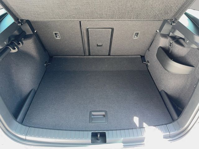 Karoq Selection 2.0 TDI, AHK, pACC, Navi DSG