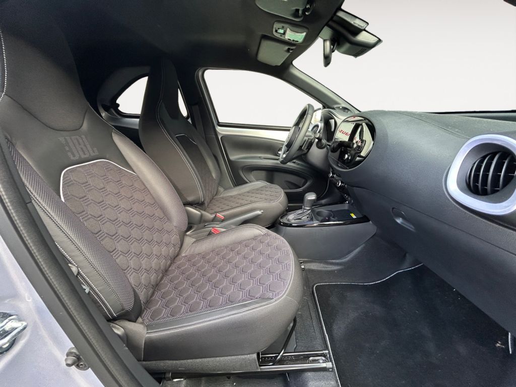 Fahrzeugabbildung Toyota Aygo X S-CVT JBL